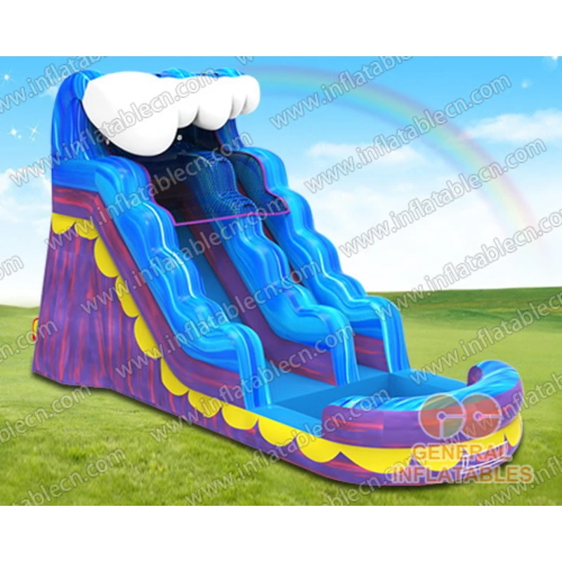 Grand toboggan aquatique